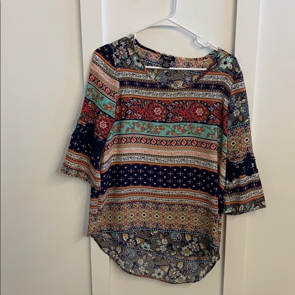 High low blouse with lace detailing